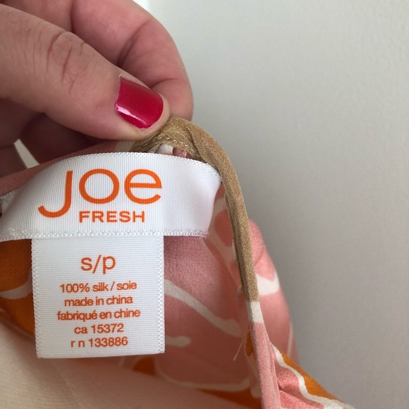Joe Fresh 100% silk blouse, size S - Picture 3 of 3